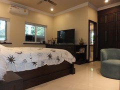 House for sale Nongpalai Pattaya showing the third bedroom suite 