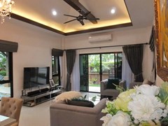 House for Sale Pattaya showing the living room