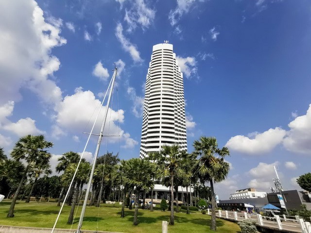 Condominium for sale Ocean Marina Pattaya showing the building area Condominium for sale Ocean Marina Pattaya showing the building area