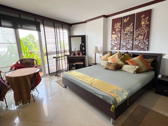 Condo for sale Pattaya Jomtien showing Second Bedroom and Balcony
