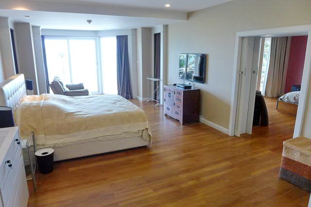 Condominium for rent Naklua showing the master bedroom