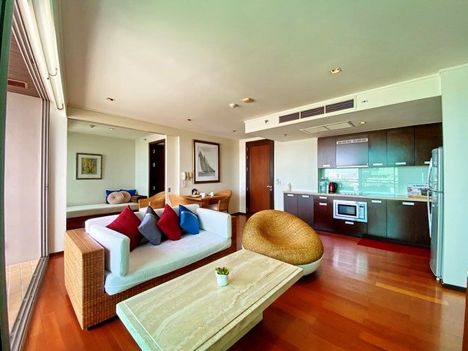 Condominium for rent Northshore Pattaya showing the open plan concept 