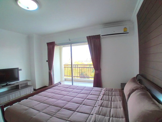 Condominium for rent Pattaya showing the second bedroom 