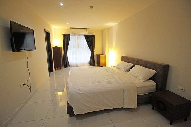 Condominium for rent Pratumnak Pattaya showing the bedroom