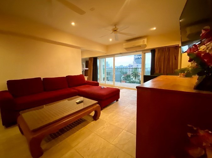 Condominium for rent Pratumnak Pattaya showing the living area Condominium for rent Pratumnak Pattaya showing the living area