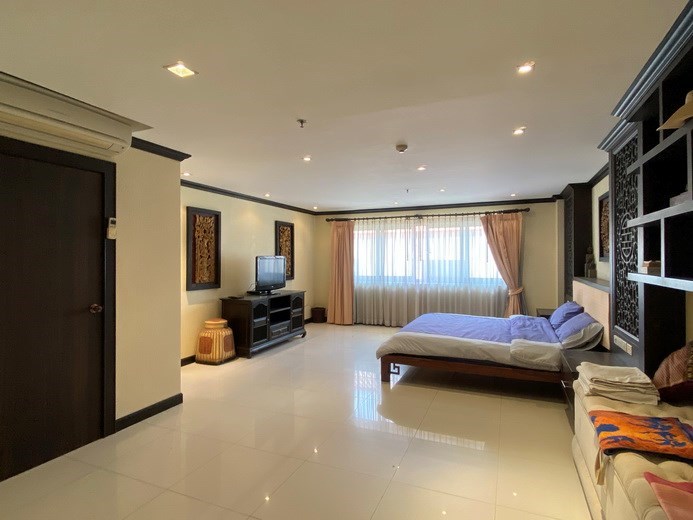 Condominium for rent Pratumnak showing the bedroom