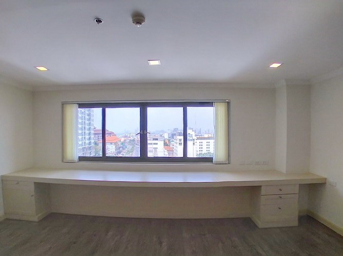 Condominium for Rent Pratumnak showing the third bedroom and view 