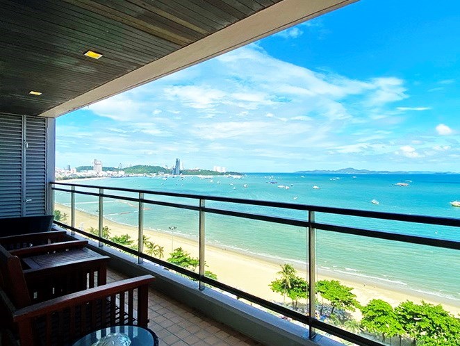 Condominium for rent in Northshore Pattaya Beach showing the balcony