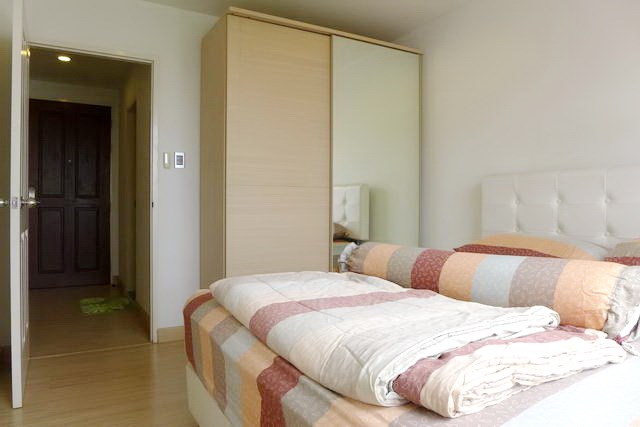 Condominium for Rent Pattaya showing the bedroom en-suite Condominium for Rent Pattaya showing the bedroom en-suite