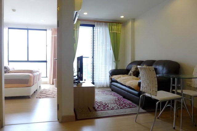 Condominium for Rent Pattaya showing the open plan Condominium for Rent Pattaya showing the open plan