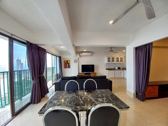 Condominium for rent Pratumnak Pattaya showing the dining and living areas Condominium for rent Pratumnak Pattaya showing the dining and living areas