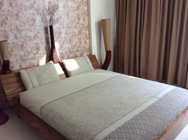 Condominium for rent Wong Amat Sanctuary showing the second bedroom 