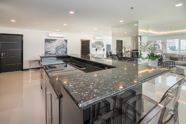 Condominium for sale Pratumnak Pattaya showing the kitchen Condominium for sale Pratumnak Pattaya showing the kitchen