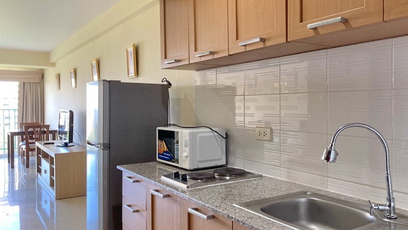 Condominium for sale Pratumnak Pattaya showing the kitchen and dining areas Condominium for sale Pratumnak Pattaya showing the kitchen and dining areas