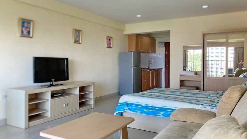 Condominium for sale Pratumnak Pattaya showing the living area Condominium for sale Pratumnak Pattaya showing the living area