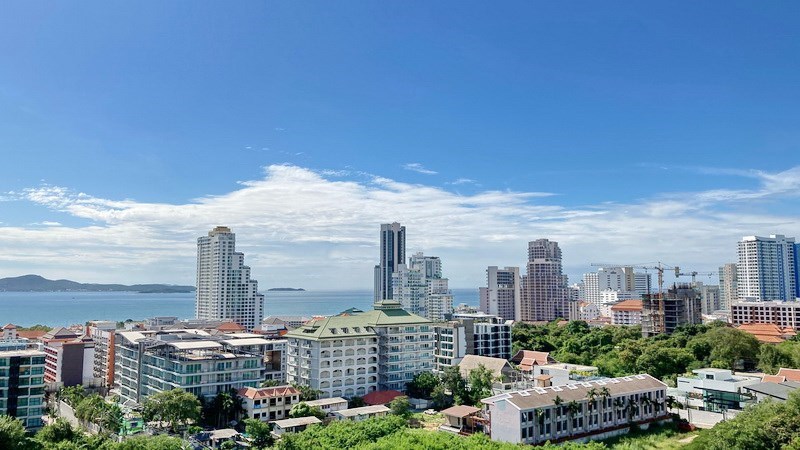 Condominium for sale Pratumnak Pattaya showing the sea view Condominium for sale Pratumnak Pattaya showing the sea view