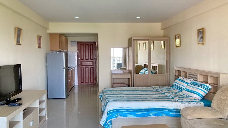 Condominium for sale Pratumnak Pattaya showing the studio suite Condominium for sale Pratumnak Pattaya showing the studio suite