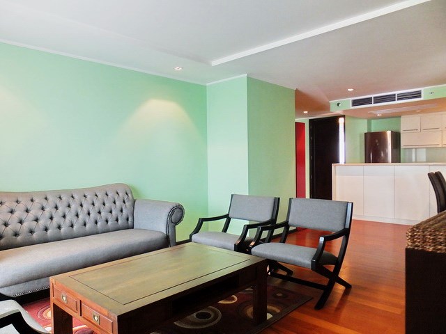 Condominium for sale Northshore Pattaya showing the living area
