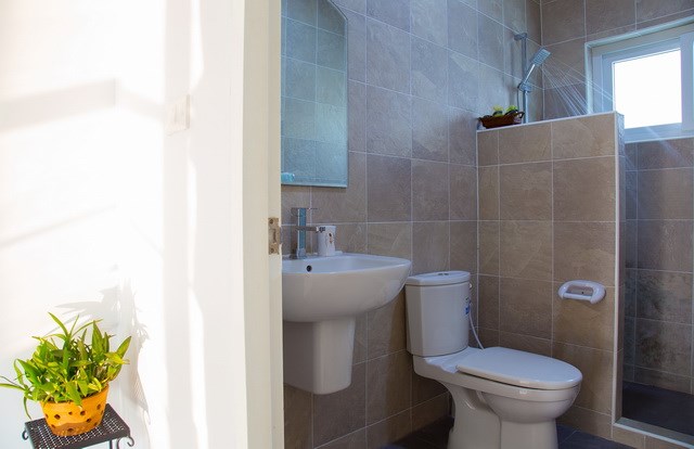 House For Sale Huay Yai showing the third bathroom House For Sale Huay Yai showing the third bathroom
