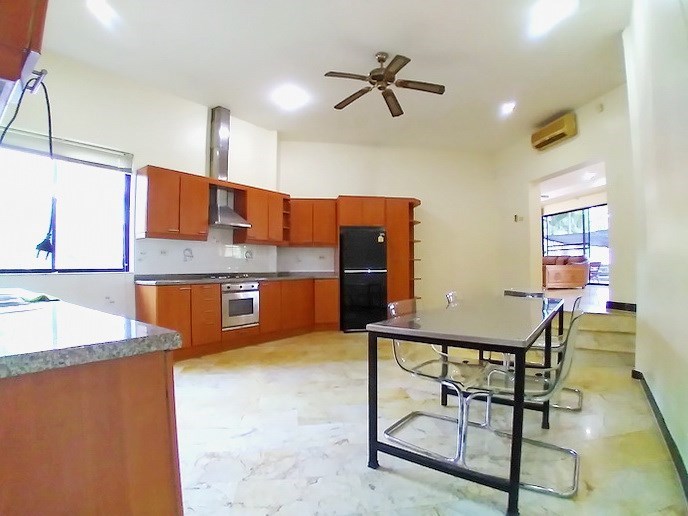 House for rent East Pattaya showing the kitchen  