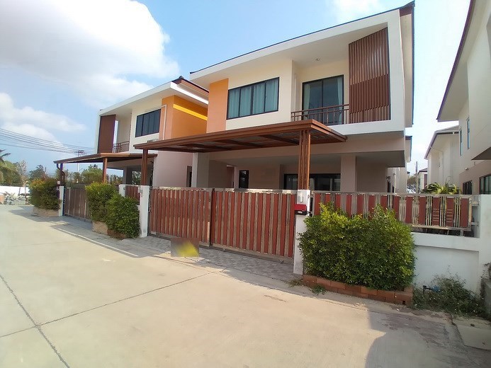 House for rent East Pattaya showing the house House for rent East Pattaya showing the house
