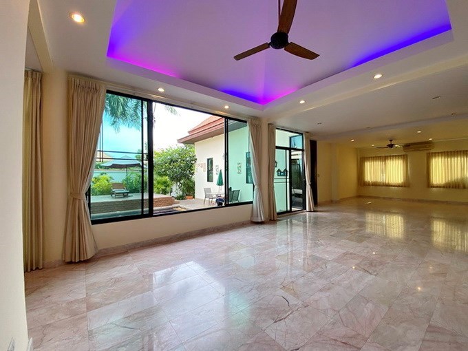 House for rent East Pattaya showing the open plan concept 