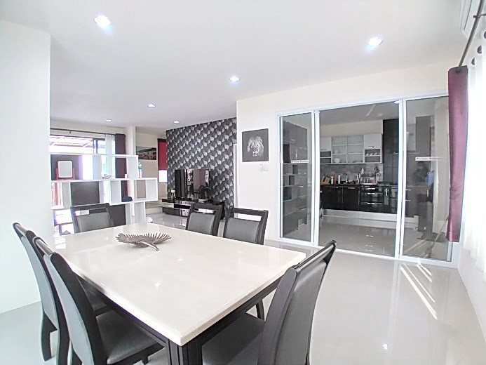 House for rent East Pattaya showing the open plan concept House for rent East Pattaya showing the open plan concept