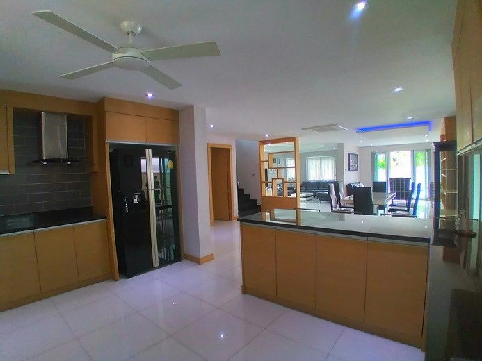 House for rent East Pattaya showing the open plan concept 