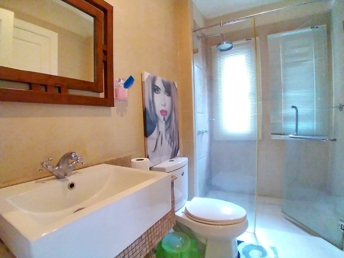 House for rent East Pattaya showing the second bathroom 