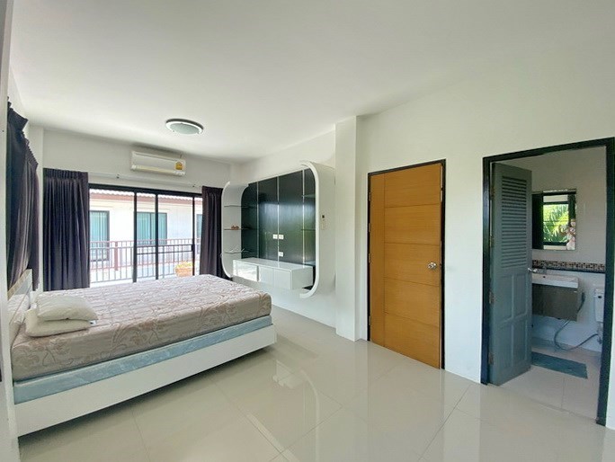 House for rent East Pattaya showing the second bedroom suite 