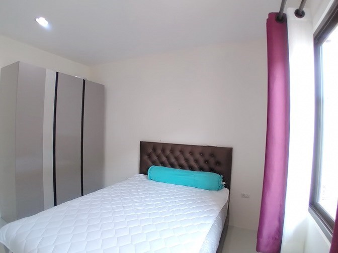 House for rent East Pattaya showing the third bedroom with built-in wardrobes House for rent East Pattaya showing the third bedroom with built-in wardrobes