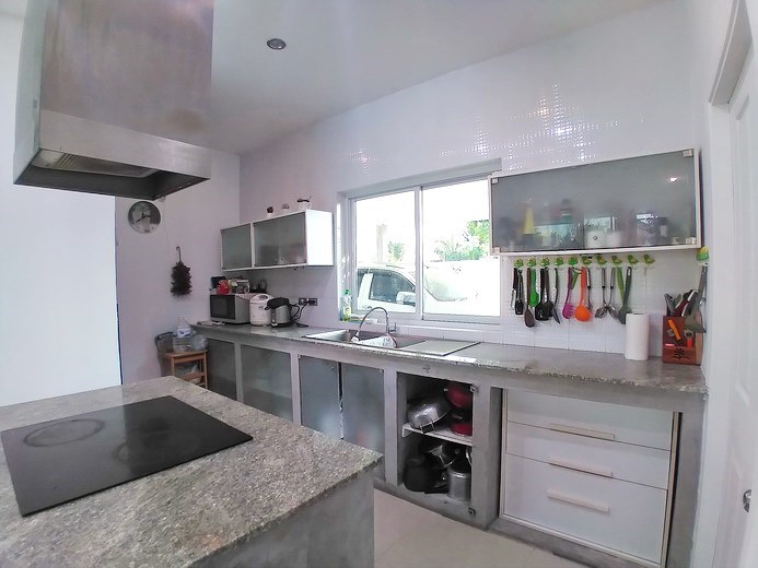 House for rent Huay Yai showing the kitchen House for rent Huay Yai showing the kitchen