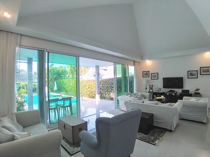 House for rent Huay Yai showing the open plan living area House for rent Huay Yai showing the open plan living area