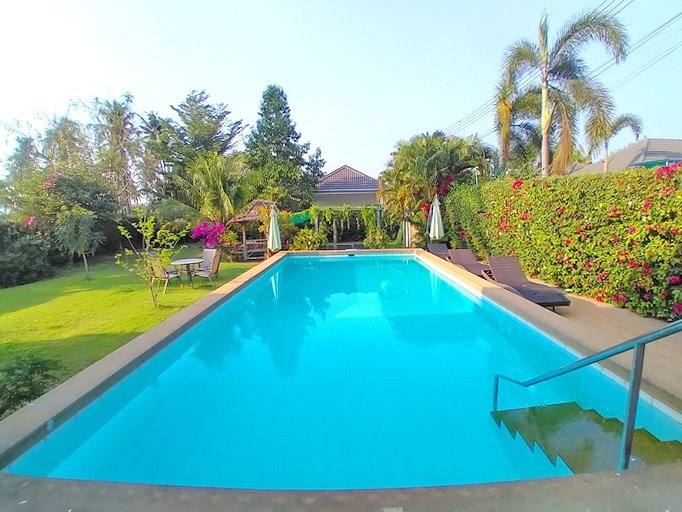 House for rent Huay Yai showing the private pool House for rent Huay Yai showing the private pool