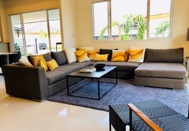 House for rent Huay Yai Pattaya showing the living area House for rent Huay Yai Pattaya showing the living area