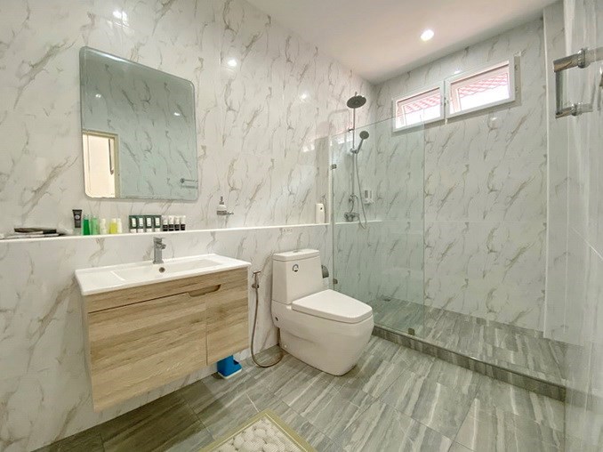 House for rent Mabprachan Pattaya showing the third bathroom 