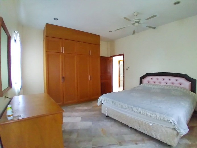 House for rent Mabprachan Pattaya showing the second bedroom