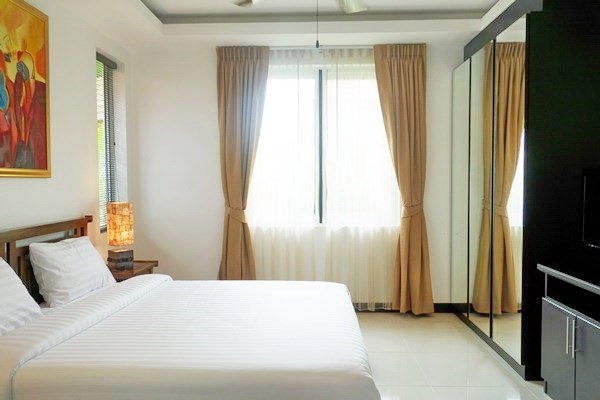 House for rent East Pattaya showing the third bedroom with built-in wardrobes 