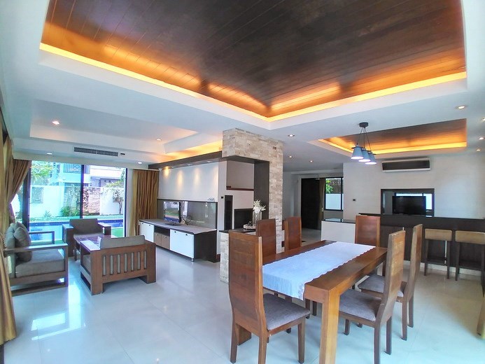 House for rent Pattaya showing the open plan concept House for rent Pattaya showing the open plan concept