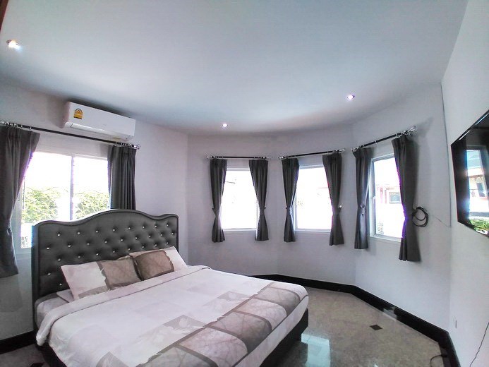 House for rent South Pattaya showing the master bedroom House for rent South Pattaya showing the master bedroom