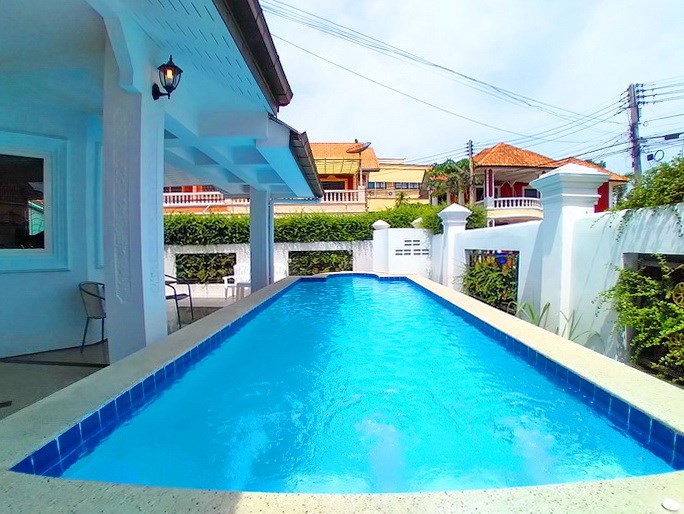 House for rent South Pattaya showing the private pool House for rent South Pattaya showing the private pool