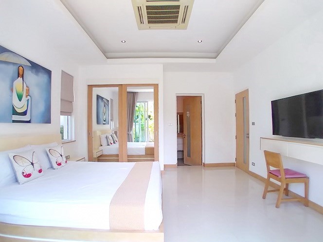 House for rent at The Vineyard Pattaya showing the second bedroom suite House for rent at The Vineyard Pattaya showing the second bedroom suite