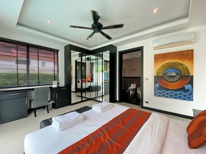 House for rent East Pattaya showing the master bedroom suite 