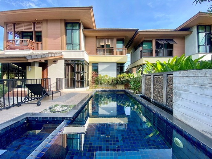 House for rent East Pattaya showing the private pool 