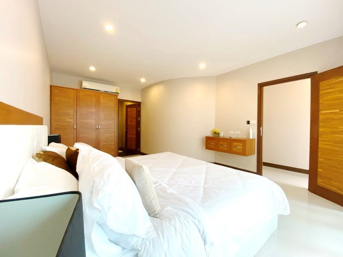 House for sale Bangsaray beach showing the master bedroom suite 