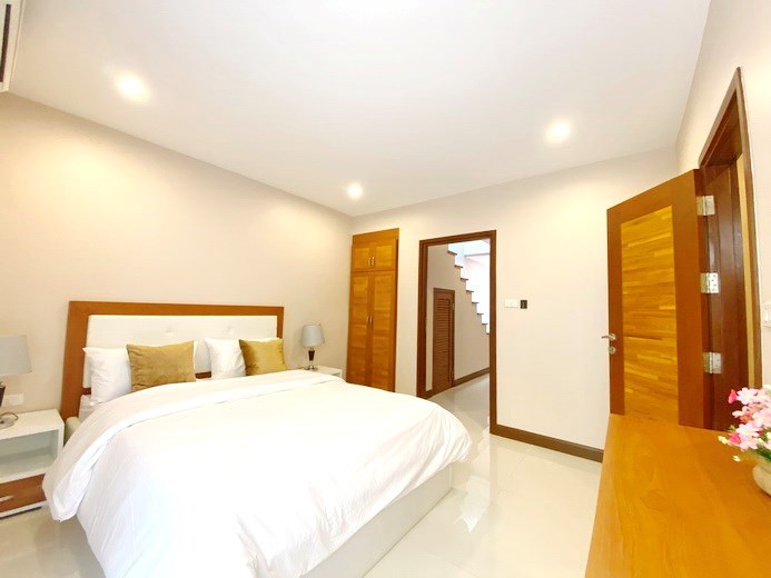 House for sale Bangsaray beach showing the second bedroom 