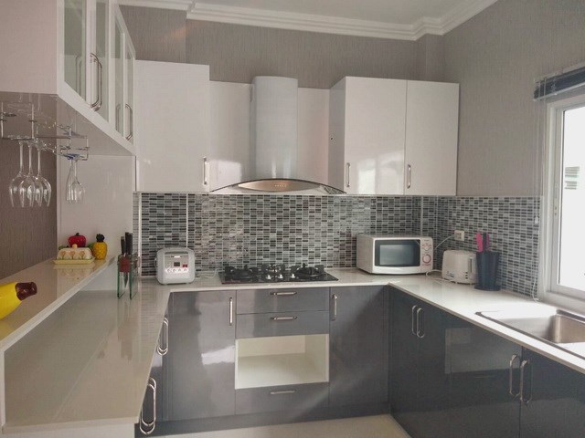 House for sale Bangsaray Pattaya showing the kitchen House for sale Bangsaray Pattaya showing the kitchen