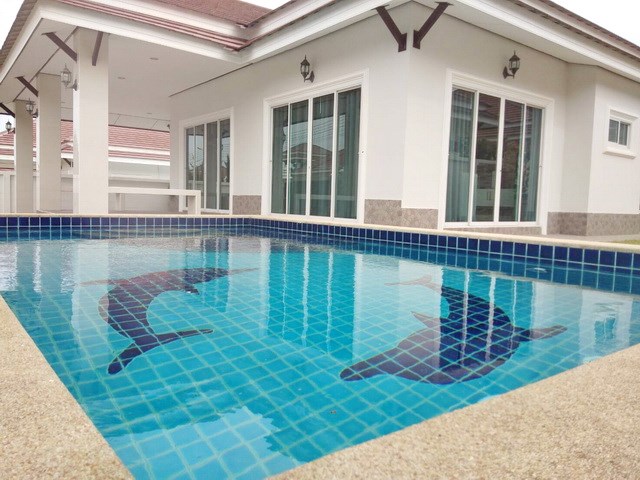 House for sale Bangsaray Pattaya showing the covered terrace and pool House for sale Bangsaray Pattaya showing the covered terrace and pool