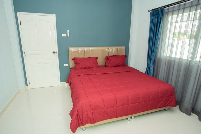 House for sale Bangsaray Pattaya showing the third bedroom House for sale Bangsaray Pattaya showing the third bedroom