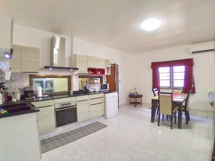 House for sale East Pattaya showing the kitchen and dining areas 